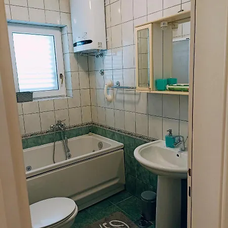 4us With Pool * 포드스트라나