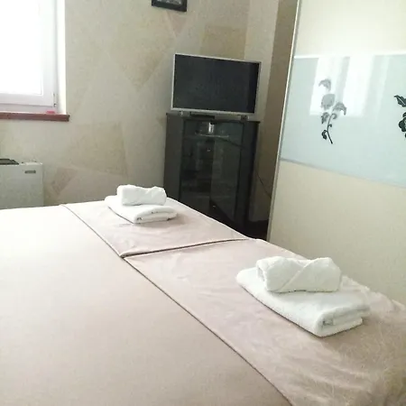 4us With Pool * 포드스트라나