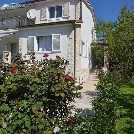 4us With Pool * 포드스트라나