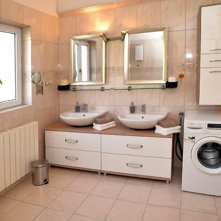 4us With Pool 빌라 포드스트라나