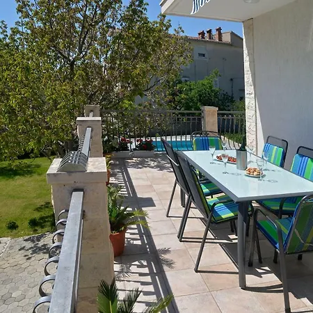 Villa 4us With Pool *