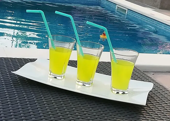 Vila 4us With Pool *